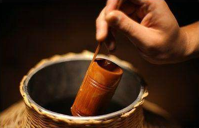 白(bái)酒的(de)傳統釀造工(gōng)藝